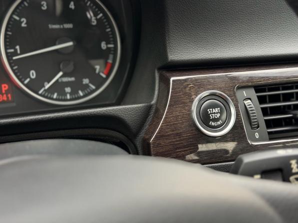 BMW 3 серии V (E90/E91/E92/E93) Рестайлинг с пробегом 2012 года, цена 1 350 000 рублей, 110900 км, купе, Автокод Объявления