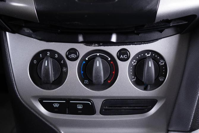 Ford Focus III с пробегом 2012 года, цена 699 000 рублей, 250954 км, хэтчбек, Автокод Объявления