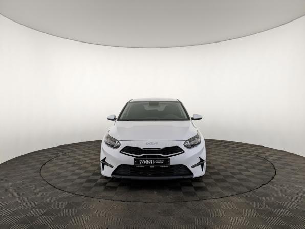 Kia Ceed III Рестайлинг с пробегом 2022 года, цена 2 320 000 рублей, 65392 км, хэтчбек, Автокод Объявления