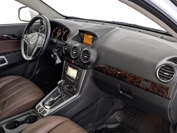Opel Antara I Рестайлинг с пробегом 2014 года, цена 1 960 000 рублей, 32559 км, внедорожник, Автокод Объявления