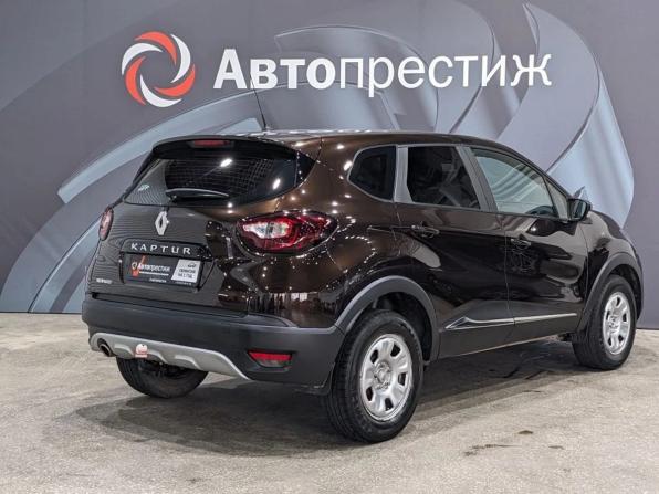 Renault Kaptur I с пробегом 2017 года, цена 1 275 000 рублей, 117000 км, внедорожник, Автокод Объявления