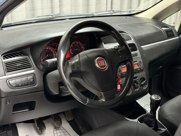 Fiat Linea с пробегом 2011 года, цена 499 000 рублей, 211878 км, седан, Автокод Объявления