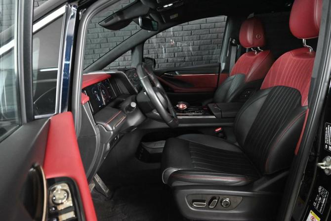 GAC M8 с пробегом 2024 года, цена 5 100 000 рублей, 21088 км, минивэн, Автокод Объявления
