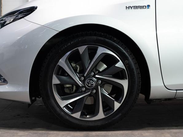 Toyota Auris II Рестайлинг с пробегом 2016 года, цена 1 425 000 рублей, 118500 км, хэтчбек, Автокод Объявления