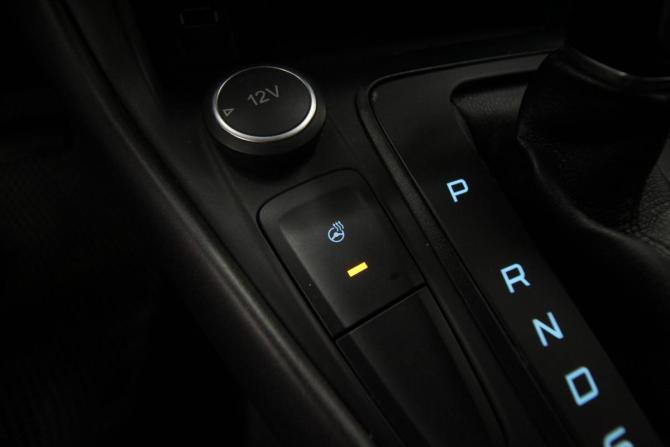 Ford Focus III Рестайлинг с пробегом 2018 года, цена 1 200 000 рублей, 82797 км, хэтчбек, Автокод Объявления