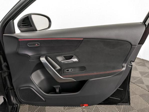 Mercedes-Benz A-Класс IV (W177) с пробегом 2019 года, цена 2 400 000 рублей, 82781 км, седан, Автокод Объявления