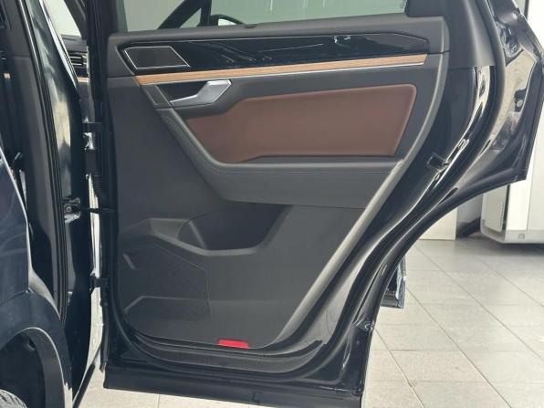 Volkswagen Touareg III с пробегом 2019 года, цена 4 100 000 рублей, 215480 км, внедорожник, Автокод Объявления
