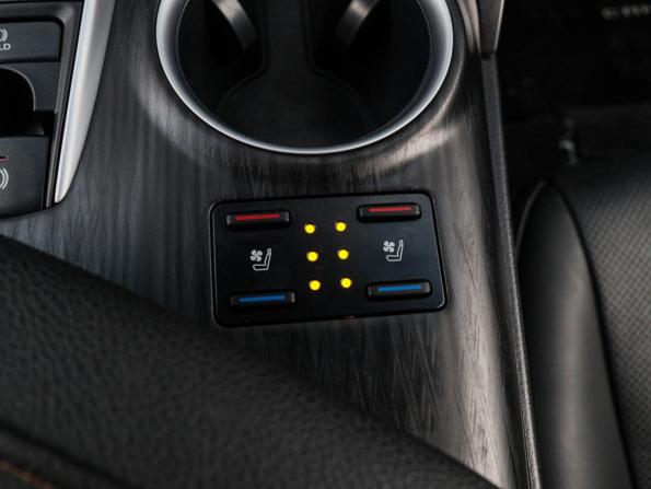 Toyota Camry VIII (XV70) Рестайлинг с пробегом 2023 года, цена 3 650 000 рублей, 23071 км, седан, Автокод Объявления