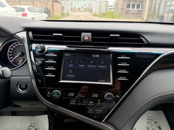 Toyota Camry VIII (XV70) с пробегом 2018 года, цена 2 000 000 рублей, 299000 км, седан, Автокод Объявления