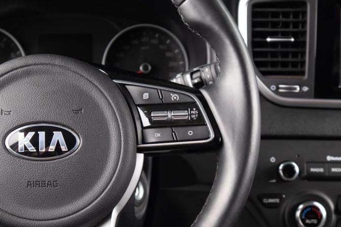 Kia Sportage IV Рестайлинг с пробегом 2018 года, цена 2 559 000 рублей, 44000 км, внедорожник, Автокод Объявления