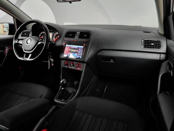 Volkswagen Polo V Рестайлинг с пробегом 2016 года, цена 879 000 рублей, 77294 км, седан, Автокод Объявления