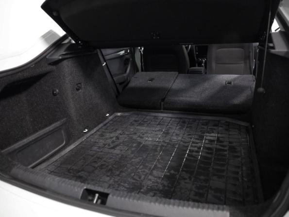 Skoda Octavia III (A7) Рестайлинг с пробегом 2018 года, цена 1 569 000 рублей, 176308 км, лифтбек, Автокод Объявления