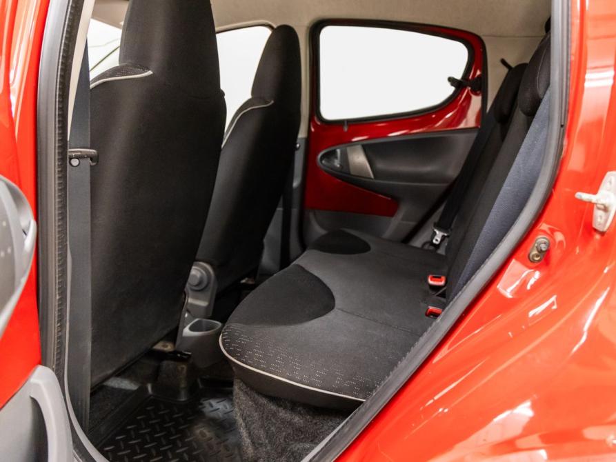 Peugeot 107 I Рестайлинг Волгоград  - изображение 28