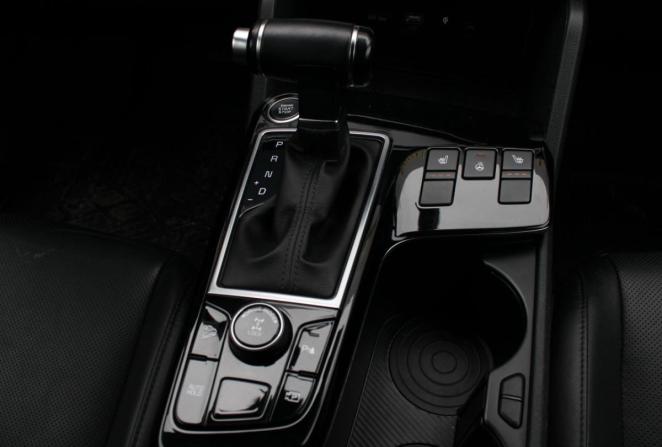 Kia Sportage IV Рестайлинг с пробегом 2022 года, цена 3 780 000 рублей, 58969 км, внедорожник, Автокод Объявления