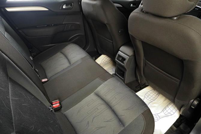 Citroen C4 II с пробегом 2012 года, цена 659 000 рублей, 200000 км, хэтчбек, Автокод Объявления