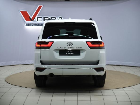 Toyota Land Cruiser 300 Series с пробегом 2021 года, цена 10 990 000 рублей, 112226 км, внедорожник, Автокод Объявления