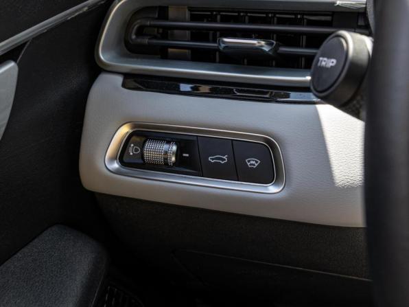 Geely Emgrand II с пробегом 2023 года, цена 1 715 000 рублей, 5912 км, седан, Автокод Объявления