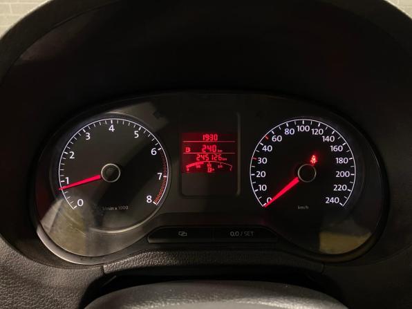 Volkswagen Polo V с пробегом 2011 года, цена 650 000 рублей, 245119 км, седан, Автокод Объявления