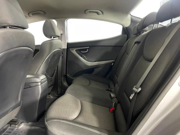 Hyundai Elantra V (MD) с пробегом 2012 года, цена 900 000 рублей, 131000 км, седан, Автокод Объявления