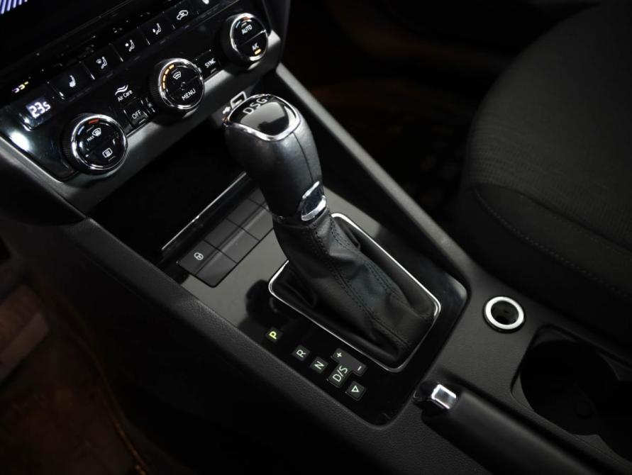 Skoda Octavia III (A7) Рестайлинг Санкт-Петербург  - изображение 10