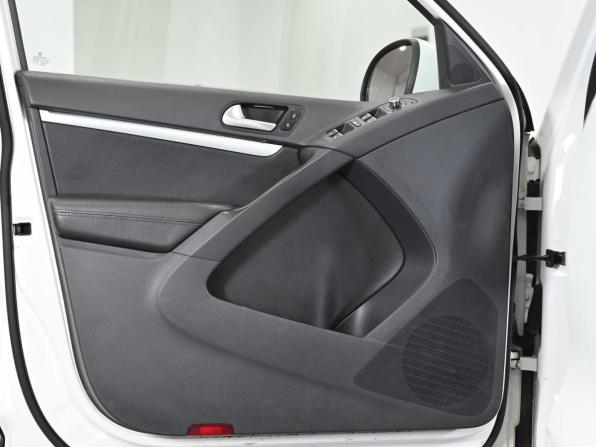 Volkswagen Tiguan I Рестайлинг с пробегом 2013 года, цена 875 000 рублей, 134694 км, внедорожник, Автокод Объявления