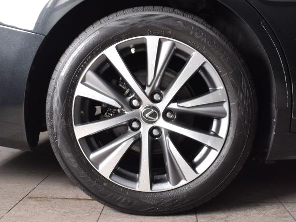 Lexus ES VII с пробегом 2019 года, цена 4 184 995 рублей, 64445 км, седан, Автокод Объявления