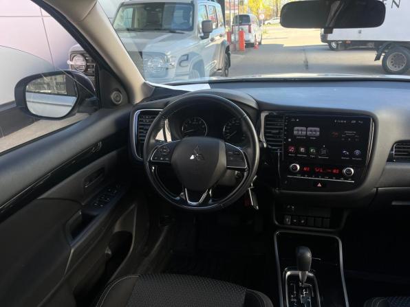 Mitsubishi Outlander III Рестайлинг 3 с пробегом 2021 года, цена 2 599 000 рублей, 56800 км, внедорожник, Автокод Объявления
