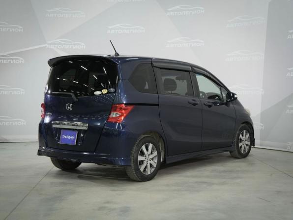 Honda Freed I с пробегом 2010 года, цена 1 070 000 рублей, 228363 км, компактвэн, Автокод Объявления
