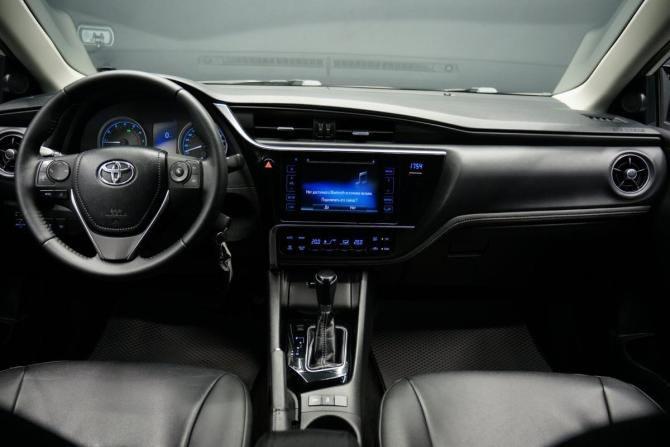 Toyota Corolla XI (E160 E170 E180) Рестайлинг 1 с пробегом 2017 года, цена 1 799 000 рублей, 88669 км, седан, Автокод Объявления