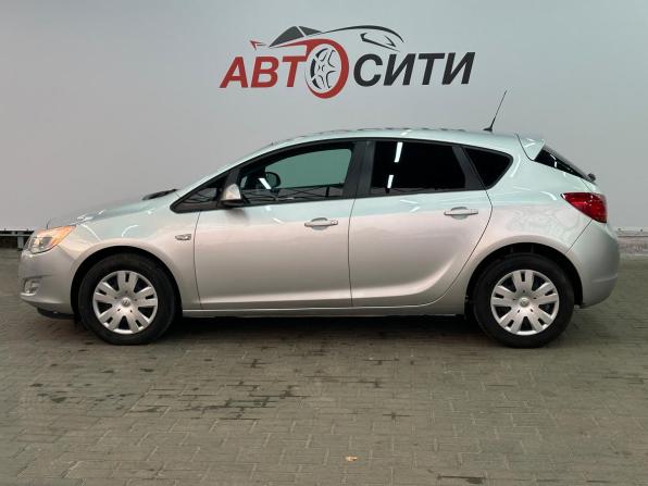 Opel Astra J с пробегом 2012 года, цена 685 000 рублей, 220000 км, хэтчбек, Автокод Объявления
