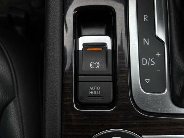 Volkswagen Touareg II Рестайлинг с пробегом 2015 года, цена 2 550 000 рублей, 153652 км, внедорожник, Автокод Объявления