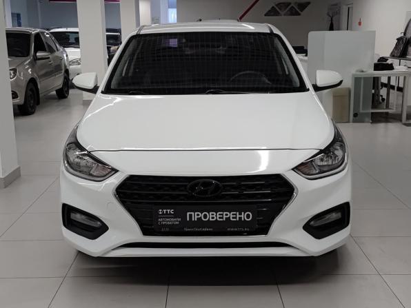Hyundai Solaris II с пробегом 2018 года, цена 870 000 рублей, 237407 км, седан, Автокод Объявления