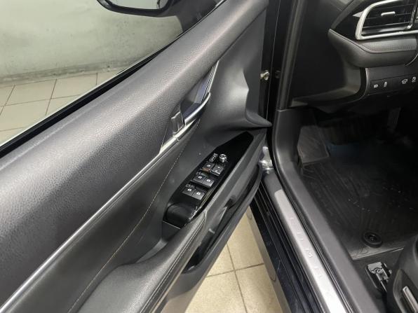 Toyota Camry VIII (XV70) с пробегом 2019 года, цена 2 399 000 рублей, 193583 км, седан, Автокод Объявления