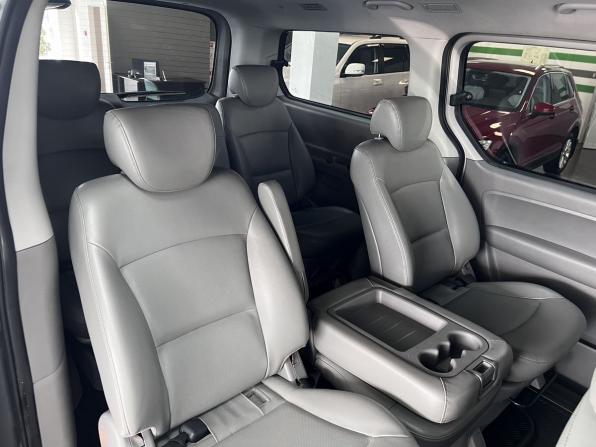 Hyundai Grand Starex I Рестайлинг с пробегом 2016 года, цена 2 445 000 рублей, 211590 км, минивэн, Автокод Объявления