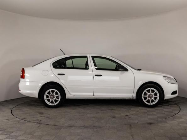 Skoda Octavia II (A5) Рестайлинг с пробегом 2011 года, цена 699 000 рублей, 212020 км, лифтбек, Автокод Объявления