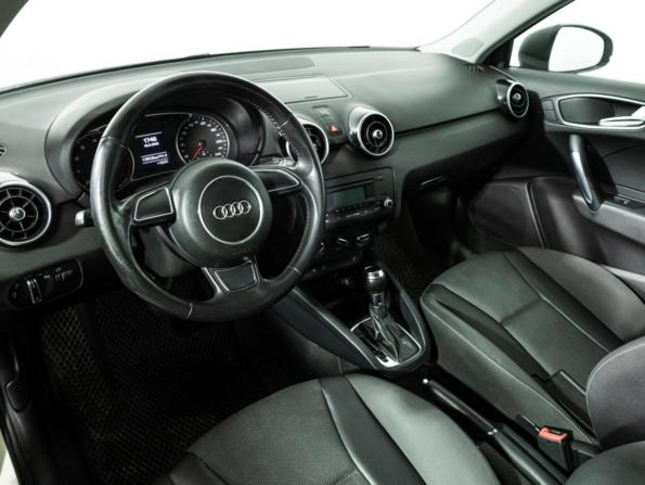 Audi A1 I (8X) с пробегом 2011 года, цена 889 700 рублей, 138524 км, хэтчбек, Автокод Объявления