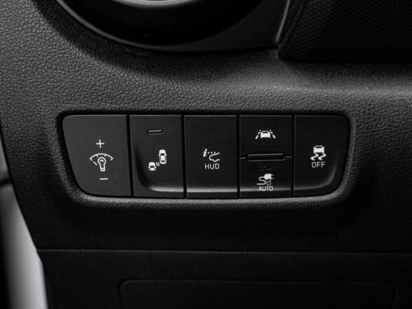 Hyundai Kona I с пробегом 2019 года, цена 2 703 000 рублей, 98600 км, внедорожник, Автокод Объявления
