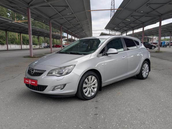 Opel Astra J с пробегом 2010 года, цена 799 900 рублей, 236000 км, хэтчбек, Автокод Объявления
