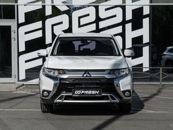 Mitsubishi Outlander III Рестайлинг 3 с пробегом 2020 года, цена 2 239 000 рублей, 115597 км, внедорожник, Автокод Объявления