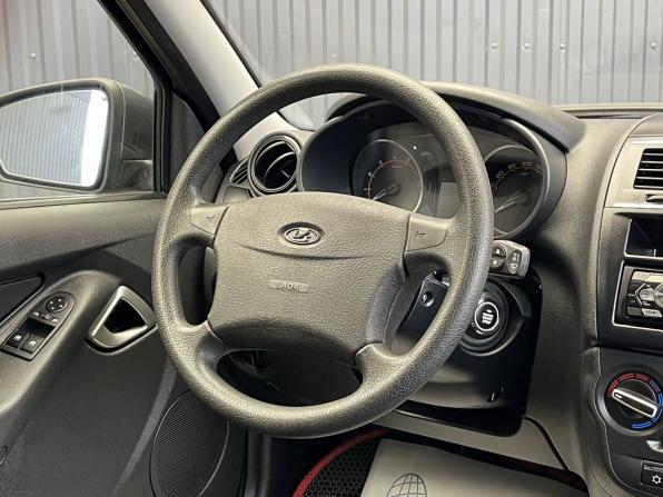Lada (ВАЗ) Granta I Рестайлинг с пробегом 2022 года, цена 797 000 рублей, 37178 км, лифтбек, Автокод Объявления