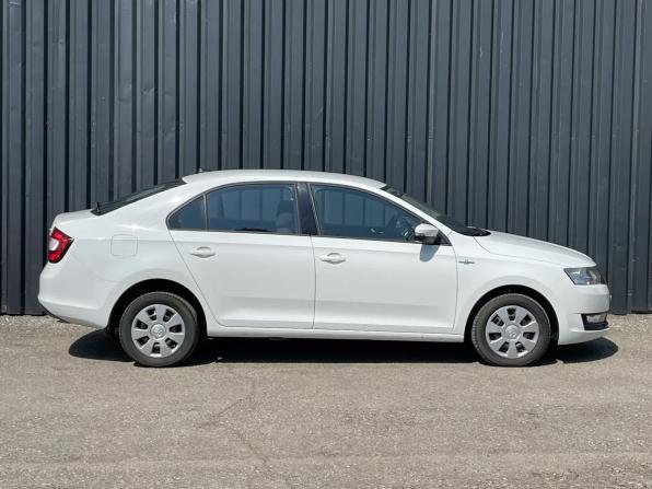 Skoda Rapid I Рестайлинг с пробегом 2019 года, цена 1 340 000 рублей, 186000 км, лифтбек, Автокод Объявления