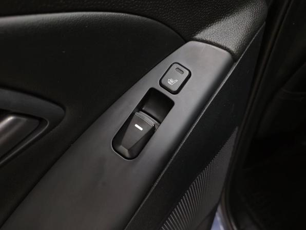 Hyundai ix35 I Рестайлинг с пробегом 2015 года, цена 1 360 000 рублей, 166061 км, внедорожник, Автокод Объявления