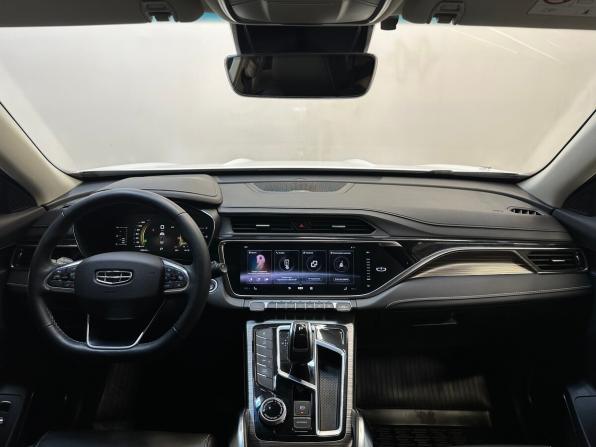 Geely Atlas Pro с пробегом 2023 года, цена 1 850 000 рублей, 53542 км, внедорожник, Автокод Объявления