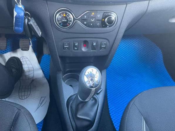 Renault Sandero II Рестайлинг с пробегом 2018 года, цена 1 084 000 рублей, 81000 км, хэтчбек, Автокод Объявления