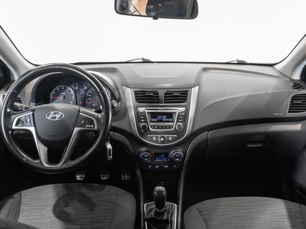 Hyundai Solaris I Рестайлинг с пробегом 2016 года, цена 812 200 рублей, 219187 км, седан, Автокод Объявления