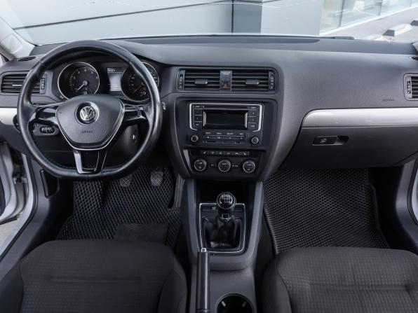 Volkswagen Jetta VI Рестайлинг с пробегом 2015 года, цена 829 000 рублей, 308485 км, седан, Автокод Объявления