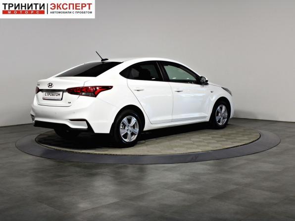 Hyundai Solaris II с пробегом 2018 года, цена 937 000 рублей, 278410 км, седан, Автокод Объявления