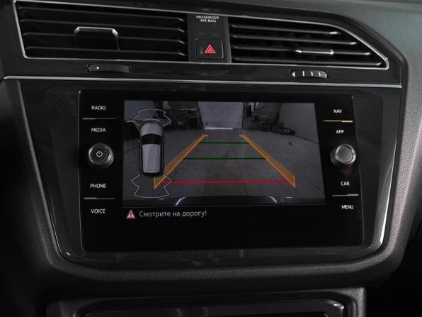 Volkswagen Tiguan II Рестайлинг с пробегом 2021 года, цена 2 799 000 рублей, 118069 км, внедорожник, Автокод Объявления