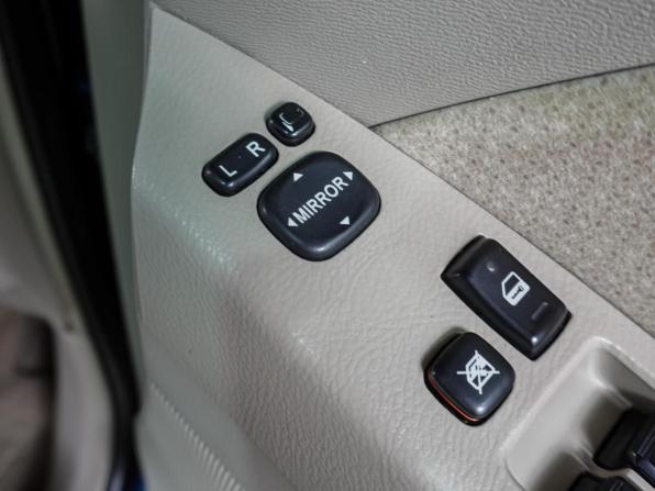 Toyota ISis I Рестайлинг с пробегом 2013 года, цена 1 219 000 рублей, 162880 км, компактвэн, Автокод Объявления