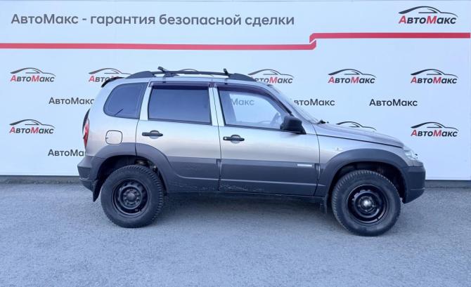 Chevrolet Niva I Рестайлинг с пробегом 2015 года, цена 620 000 рублей, 228738 км, внедорожник, Автокод Объявления